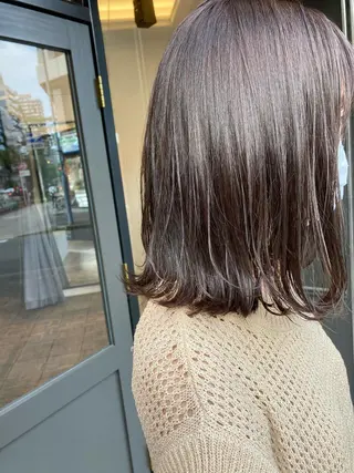 ミディアム オオタ ユキのヘアスタイル