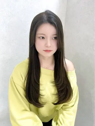 ロング カラー 透明感カラー／韓国 レイヤーmomokaのヘアスタイル