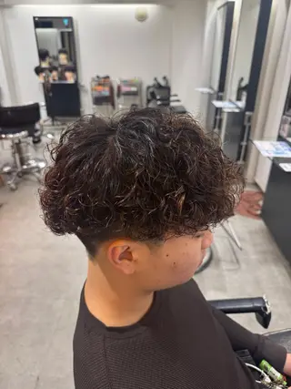 パーマ メンズ RETOUCH by fifthメンズサロン所属・小川 廉太朗のヘアスタイル