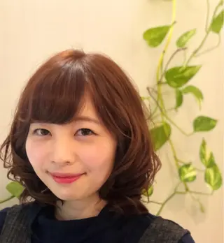 セミロング カラー 清原 悠理のヘアスタイル