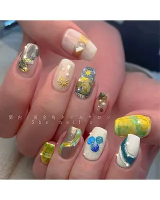 ネイル Blushオーナー Shiinaのネイルデザイン