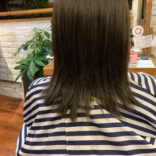 セミロング カラー 新井 絵美の眉毛・アイブロウイメージ