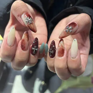 ネイル 栗田 ゆう子のネイルデザイン