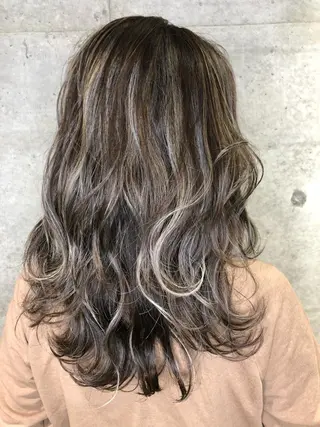 セミロング カラー LA KING GINZA TOKYO所属・🧡ショートの達人 🧡SHOのヘアスタイル