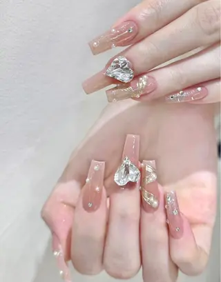 ネイル 菲菲ネイルサロン所属・FF フィフィネイルサロンのネイルデザイン