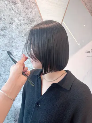 ミディアム foto所属・𝐁𝐋𝐔𝐄𝐓 /カット特化/新宿のヘアスタイル