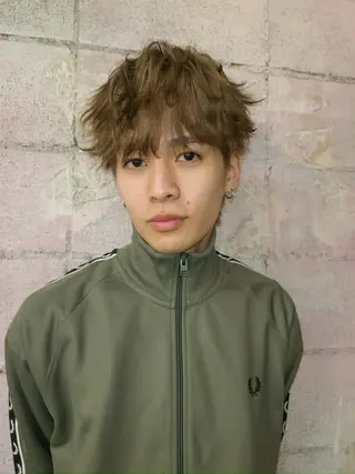 カラー メンズ Yaya ヤヤ / HACO+のヘアスタイル