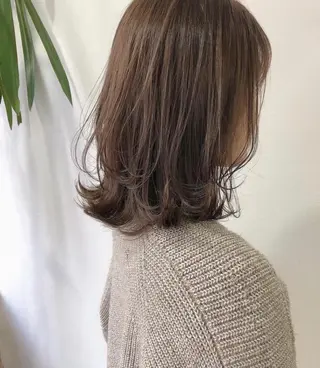 ミディアム 飯田 愛結のヘアスタイル
