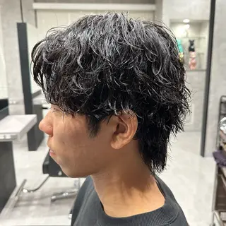 ショート パーマ メンズ ユウ🪄 パーマ指名No1のヘアスタイル