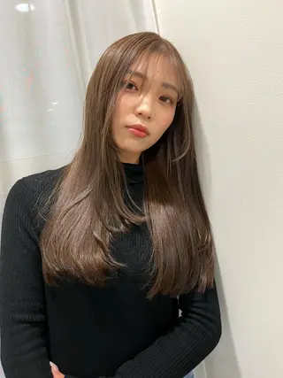 ミディアム ioe 岡本のヘアスタイル