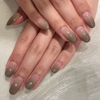 ネイル abbie新宿東口店所属・Tsunemi Sumireのネイルデザイン