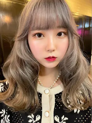 ミディアム カラー YEAU　PLUS所属・極上の艶髪 RINAのヘアスタイル