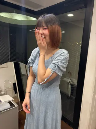 ミディアム 柔らかストレートと ツヤカラー/和田陽向のヘアスタイル