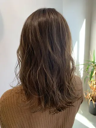 ミディアム カラー Chlom🌿Top Stylist沖田のヘアスタイル