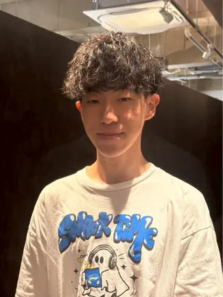 ショート パーマ メンズ 金山駅前/メンズ パーマ/真柄 恒輝のヘアスタイル