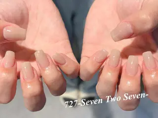 ネイル 727 nailのネイルデザイン