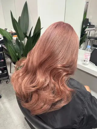 セミロング カラー ハイトーン&髪質改善 ＆韓国エクステ🤎のヘアスタイル