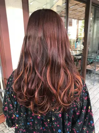 SAEKI【ior 】北千住店ブリーチのヘアスタイル