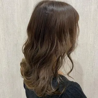 ミディアム カラー 🫧透け感⋆艶髪💎 山口アヤカのヘアスタイル