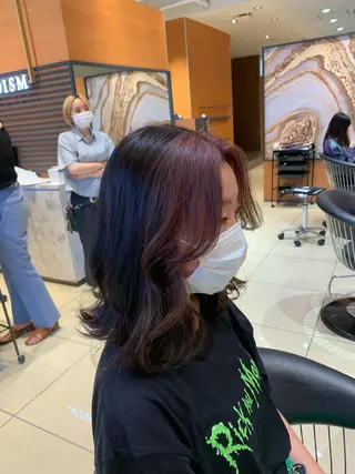 カラー Merly Osakaのヘアスタイル