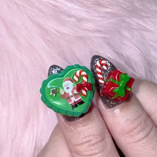 ネイル RIEKO🍒 ワンホン♡推しネイルのネイルデザイン