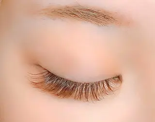 マツエク・マツパ YELLIO所属・YELLIO (エーリオ)のマツエク・マツパデザイン