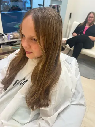 ミディアム カラー 堀井 凌平のヘアスタイル