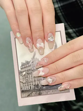 ネイル グロー ネイルのネイルデザイン