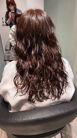 ロング カラー くせ毛風パーマ🪡 hikariのヘアスタイル
