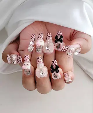 ネイル Lina nail所属・Luna 池袋のネイルデザイン