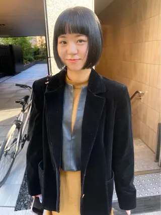 ショート カラー 室谷 侑奈のヘアスタイル