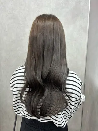 ロング カラー 倉澤 愛理のヘアスタイル