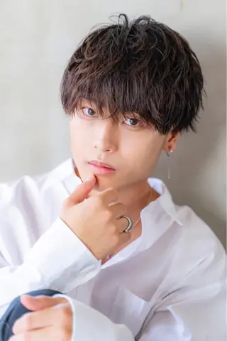 ミディアム カラー パーマ メンズ 新宿/韓国ヘア/ 髪質改善ストレートのヘアスタイル