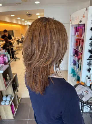 セミロング 💎髪質改善💎艶髪 💎ブリーチ💎津村のヘアスタイル