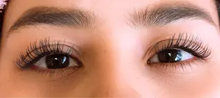 マツエク・マツパ 美容室 美美所属・髙坂 友香のエステ・リラクイメージ