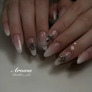 ネイル Arowa 伊田のネイルデザイン