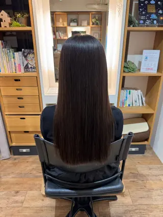 セミロング afloatkobe所属・美髪/髪質改善 川口凌弥のヘアスタイル