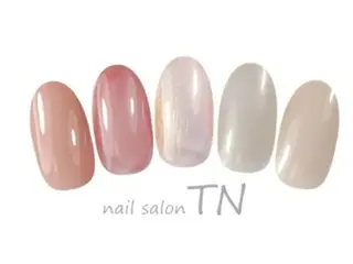 ネイル 大隅 和奈のネイルデザイン