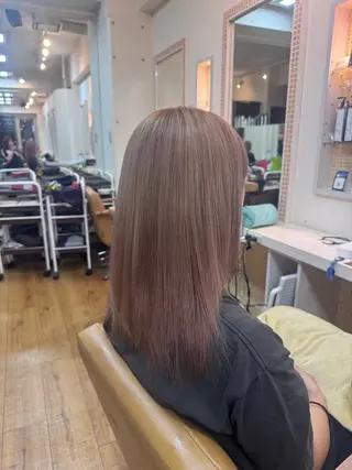 セミロング KAMI-YU所属・森 千明のヘアスタイル