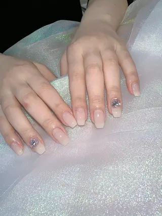 ネイル Hey🌈NAIL 長さ出し専門店のネイルデザイン