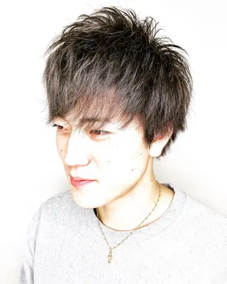 ショート カラー メンズ メンズヘア特化 崎田 成人のヘアスタイル