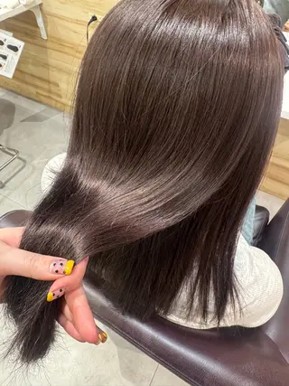 ミディアム カラー Avance.尼崎店所属・河野 愛莉のヘアスタイル