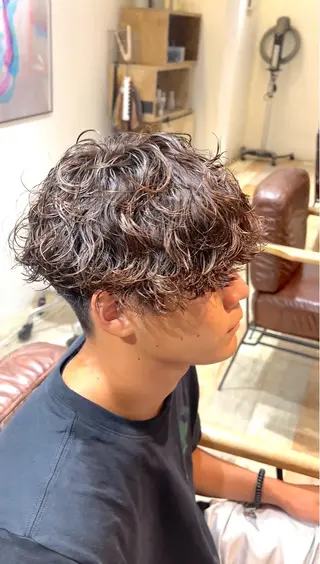 カラー パーマ メンズ メンズパーマ眉毛 特化アユム🔥のヘアスタイル