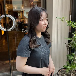 ミディアム カラー 芦刈 咲来のヘアスタイル