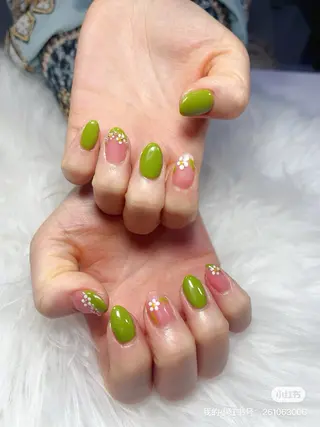 ネイル 山木 友美のネイルデザイン