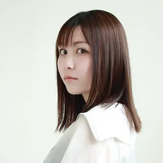 セミロング カラー 遠藤 世羅のヘアスタイル