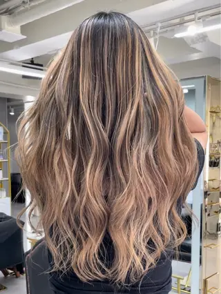 ロング senjyu GINZA所属・バレイヤージュ/ハイ ライト/庄司鉄平のヘアスタイル