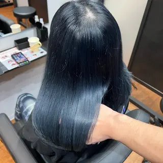 ミディアム カラー newi TATSUのヘアスタイル