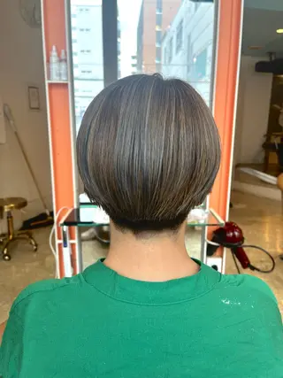 ショート カラー うしだ かおるのヘアスタイル