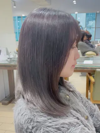 ミディアム 割れない顔まわり 小顔カット難波のヘアスタイル